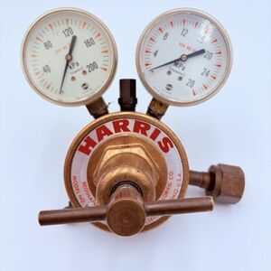 HARRIS 92SS-15A OXYGEN REGULATOR Multi-Stage CGA-540 Dual Gauge Untested